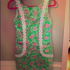 Lilly Pulitzer Sunnyside Lion shift  + bow tie